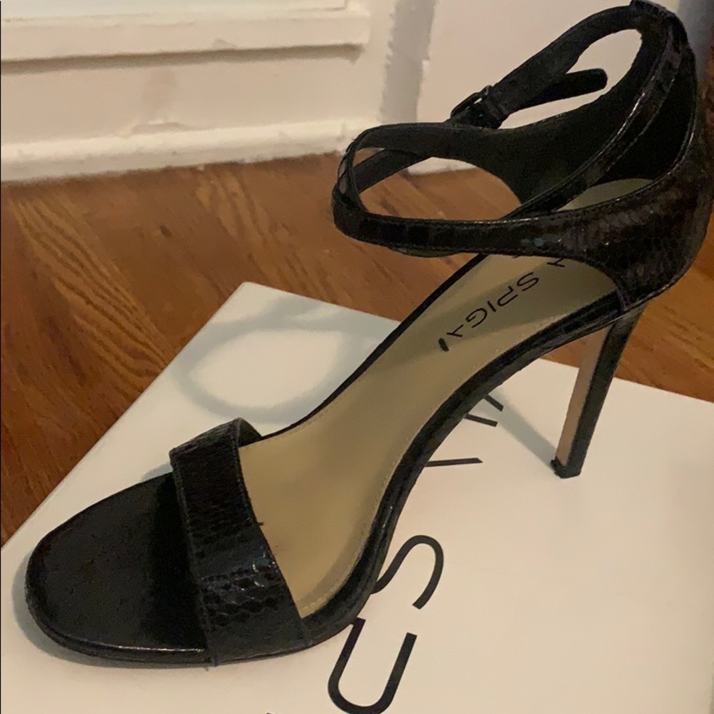 V Tiara black snake heels